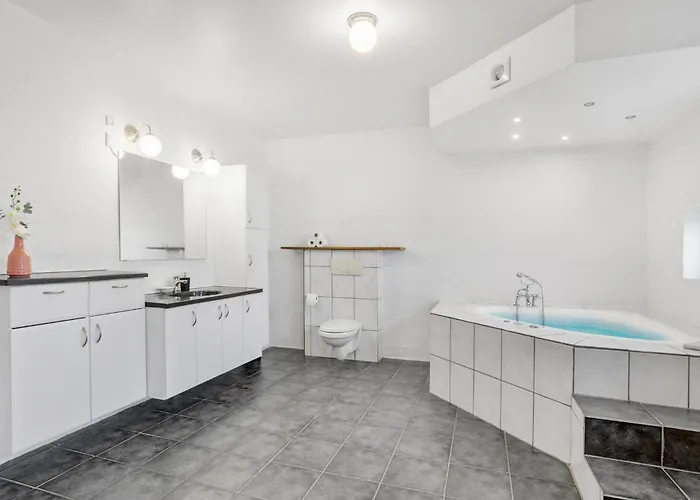 Feriehus In With Kitchen