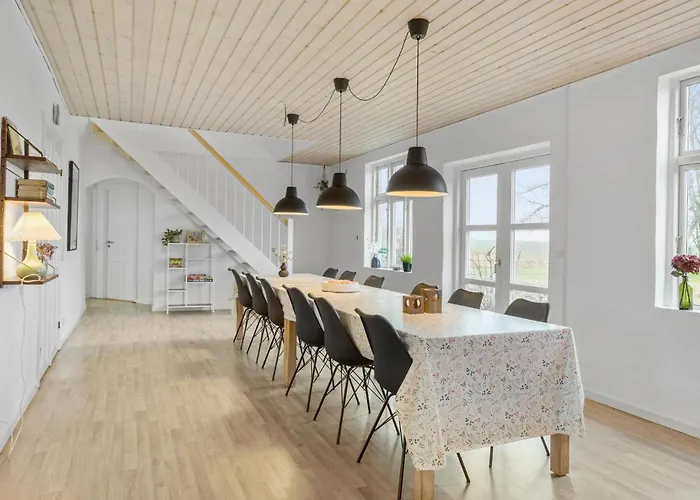 Feriehus In With Kitchen *